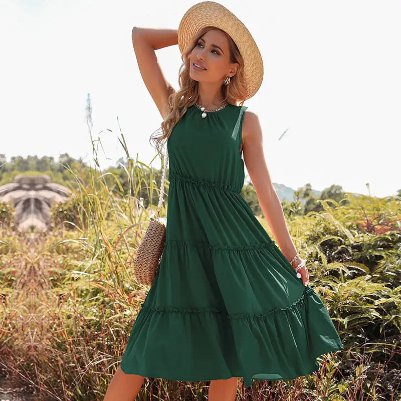 Solid Color Pleated Dress with Fungus Trim